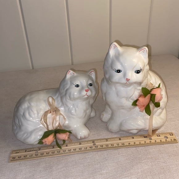 2 vintage White Cat Figurine SET Persian long haired blue eye cats LOT 70s 80s - Picture 6 of 15